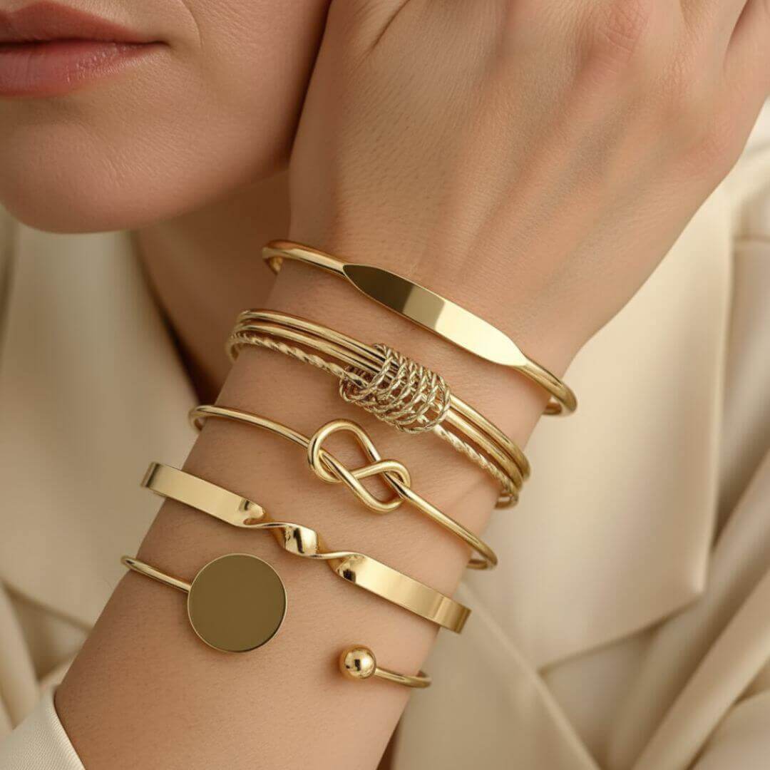 Minimalist Gold Bangle Bracelet Set