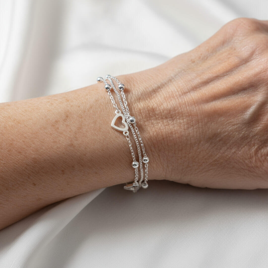 Dainty Silver Heart Chain Bracelet