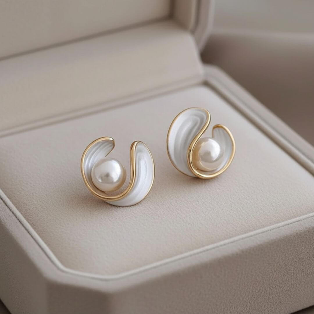 Luxurious Modern Pearl Stud Earrings